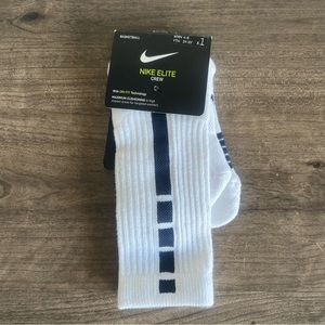 Nike Elite Crew Basketball Socks Women's 4-6 or Youth 3Y-5Y #112318